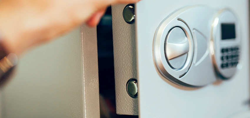 Fingerprint Safe Openers in Kensington, CA